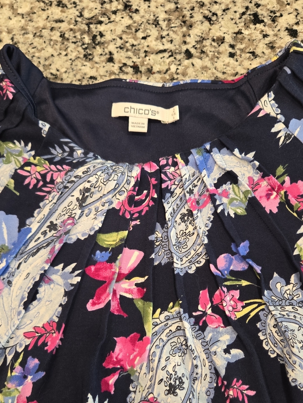 CHICO'S PAISLEY PINTUCK BUBBLE HEM TOP. SIZE 2 = LARGE. BLUE/ PINK. - Picture 9 of 12